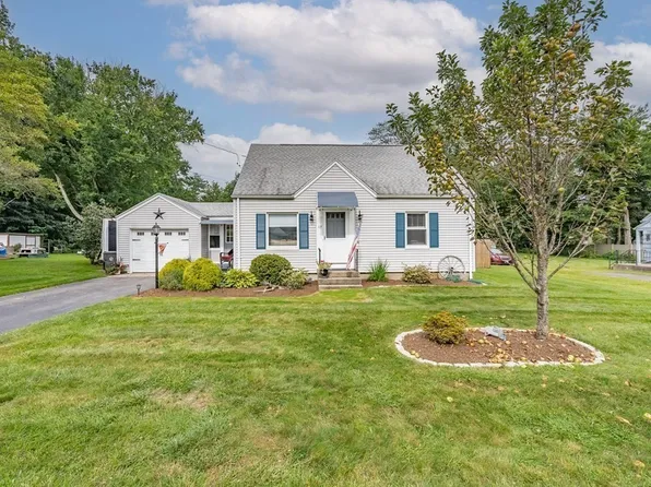 117 Berkshire Dr, Westfield, MA 01085
