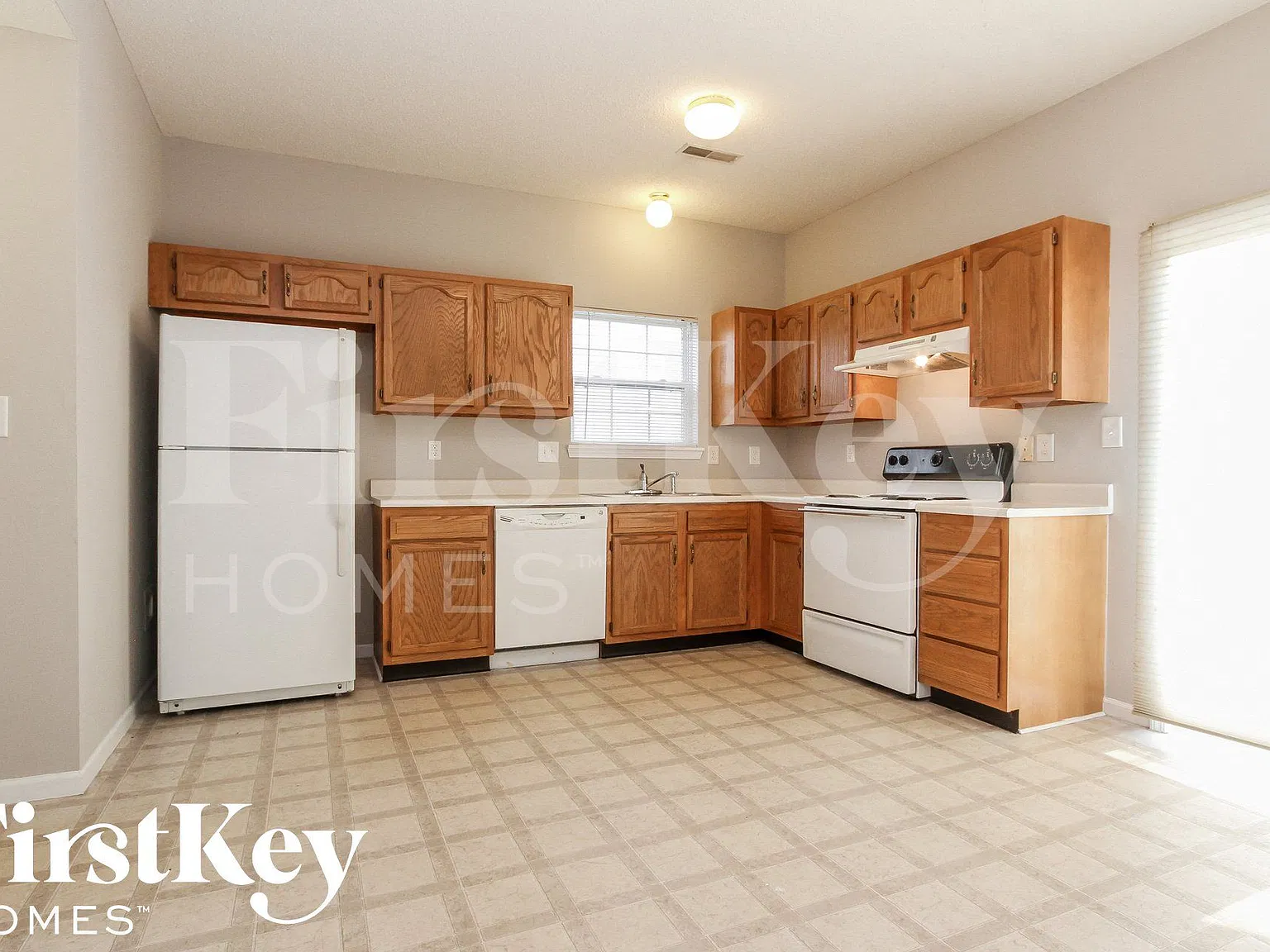 3 bed, 2.5 bath, 1704 sqft, $1,985 — Photo 4