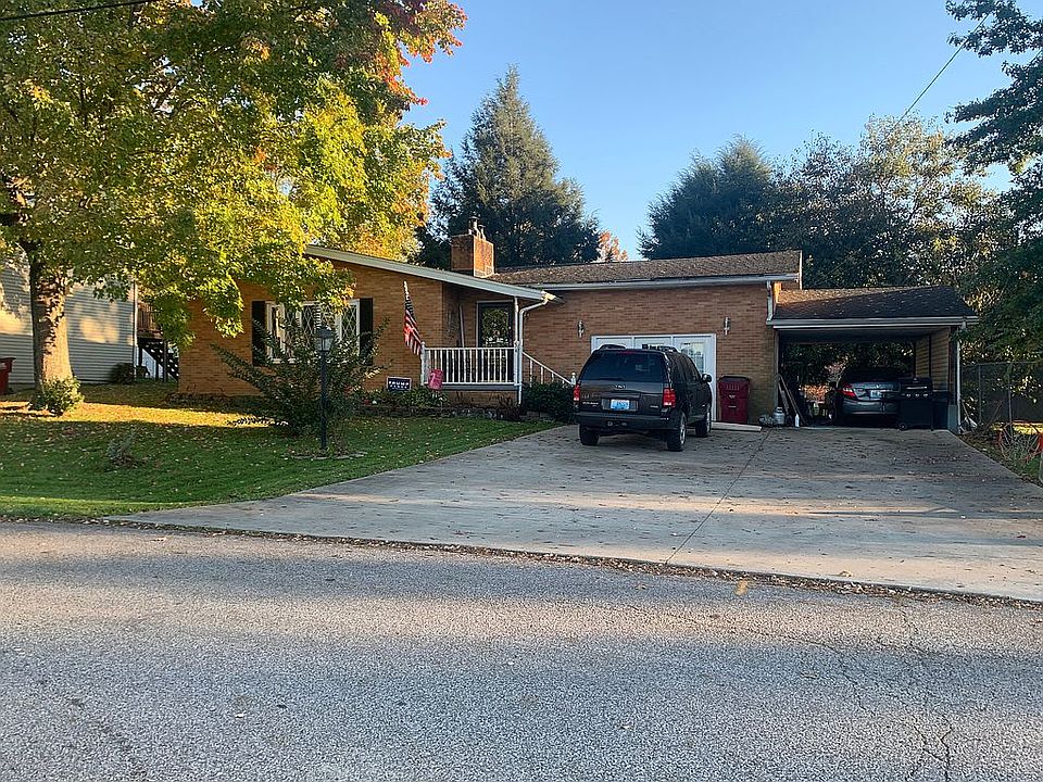 1st image of 34 Forrest Ave