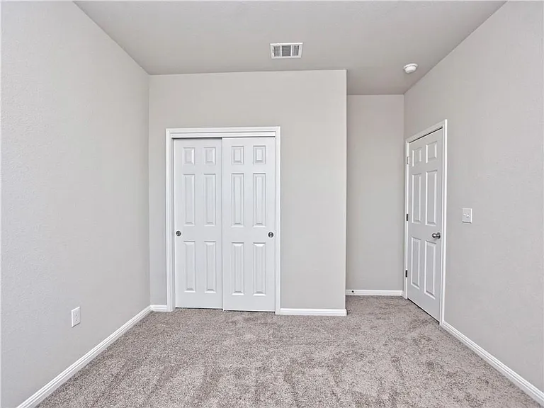 3240 E Whitestone Blvd #21 — Photo 14
