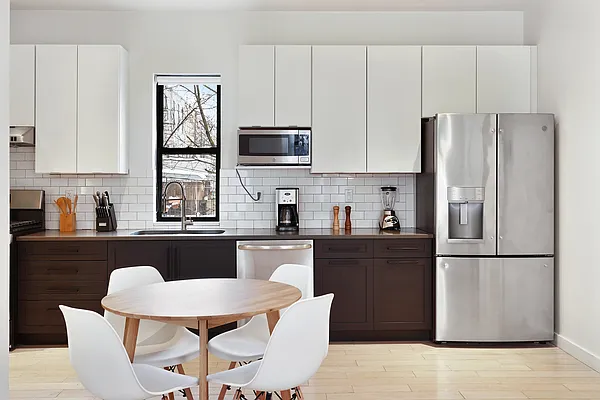 Rented by June | media 9