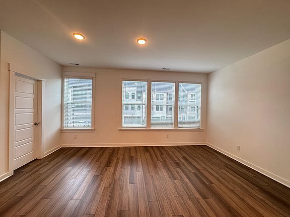 3rd image of 1116 Kiernan Grove Ln