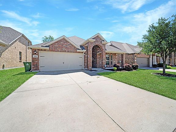 3rd image of 2920 Colorado Dr