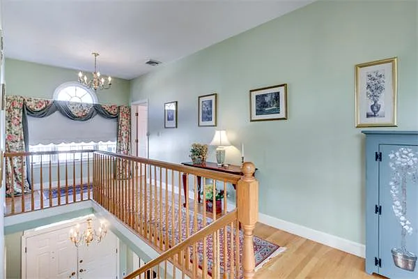 17 Webster St — Photo 15