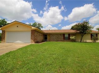 3518 Greenridge Cir, Bryan, TX 77802
