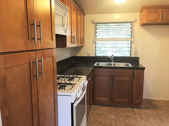 3rd image of 10424 Parr Ave APT F