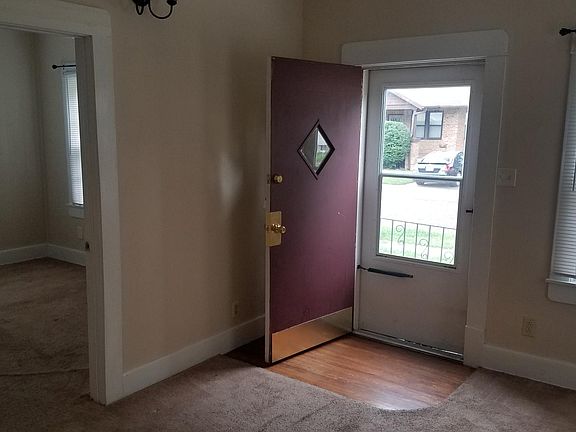 2nd image of 442 Putnam Ave
