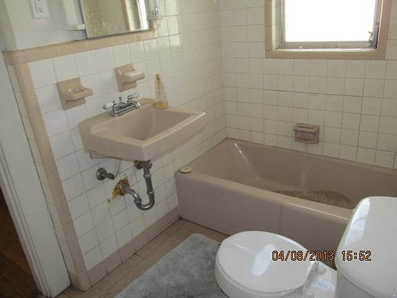 5th image of 3322 Lenox Ave