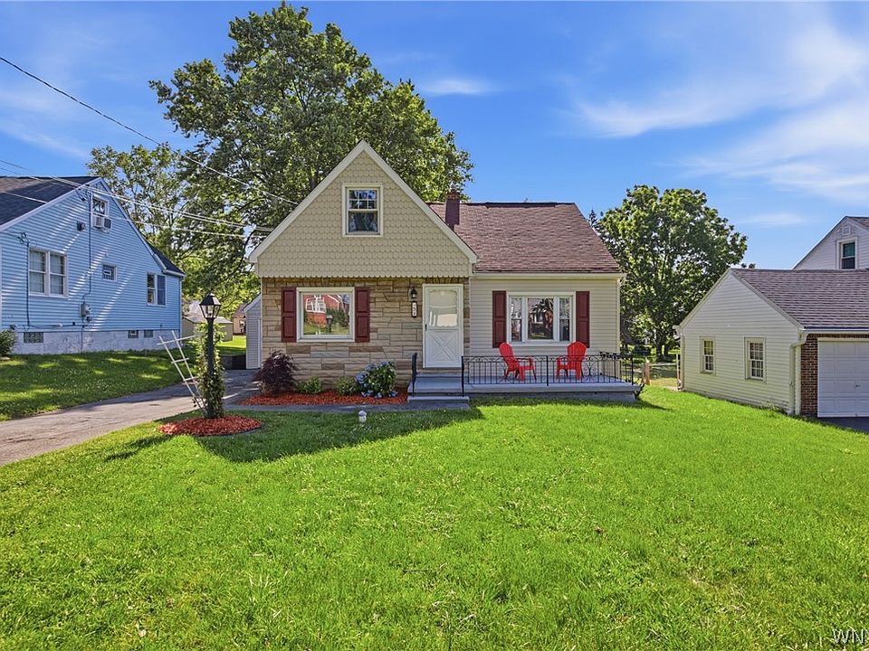 1st image of 51 Hillcrest Dr