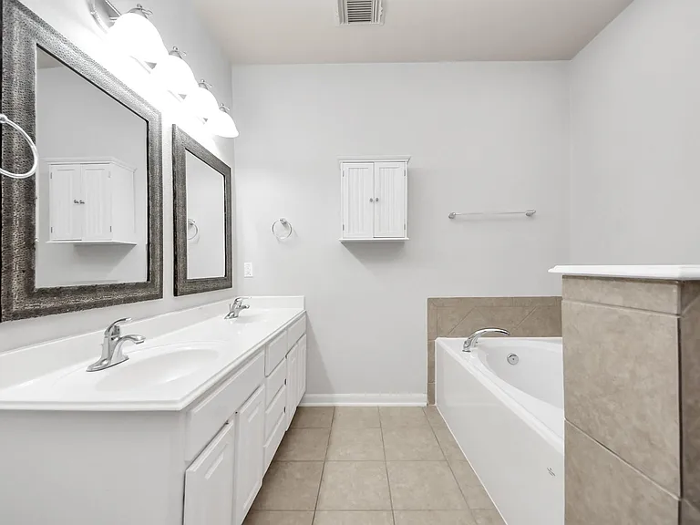 1251 Glenwood Canyon Ln — Photo 13