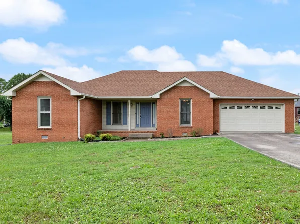 1725 Hollow Oak Dr, Lebanon, TN 37087