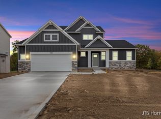 1080 N Washington St SE, Lowell, MI 49331