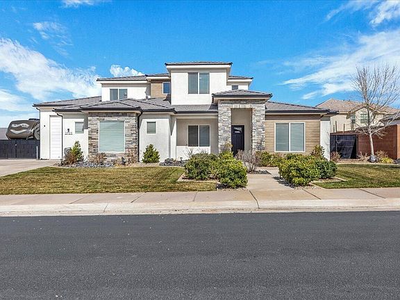 3rd image of 2723 E Briarwood Dr