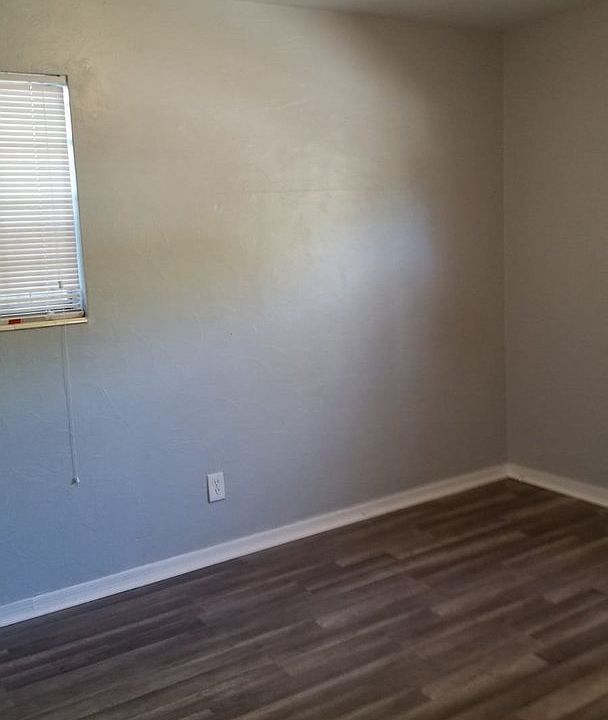 1st image of 4540 Tarpon Dr