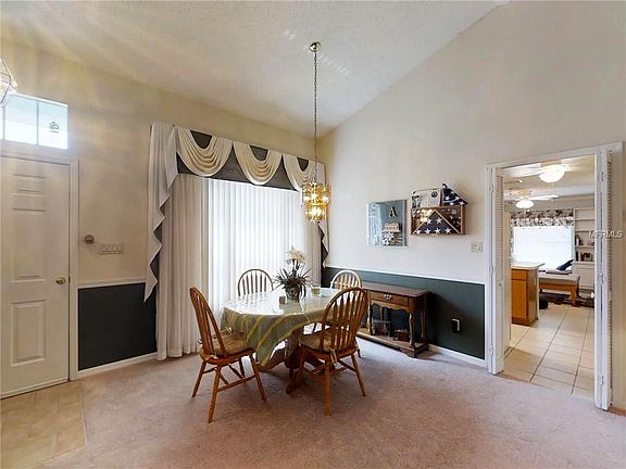 5th image of 1032 Eastbrook Ave