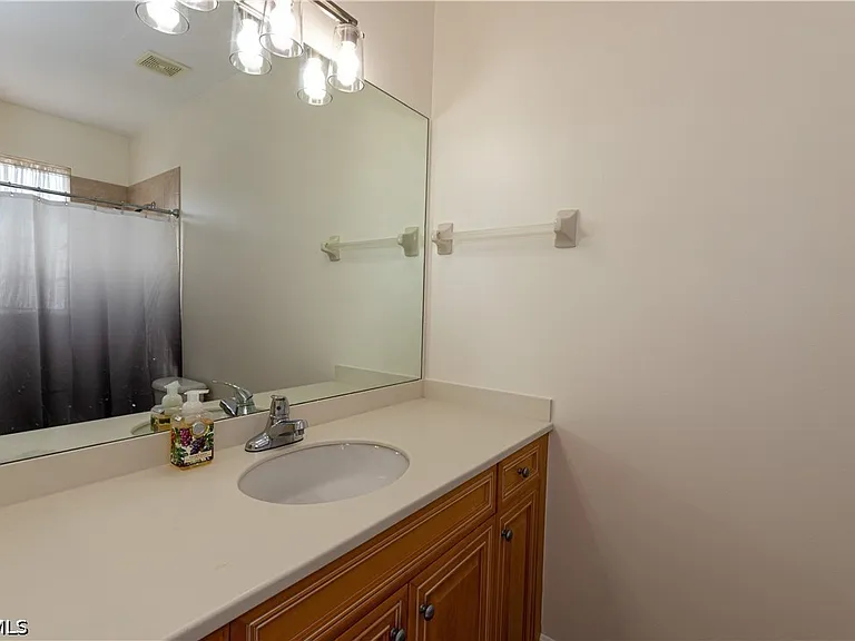 14081 Bently Cir — Photo 20