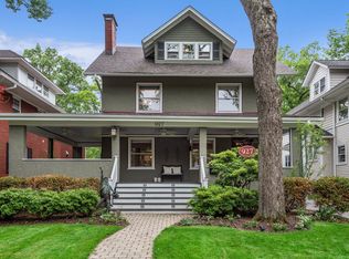 927 Ashland Ave, Wilmette, IL 60091