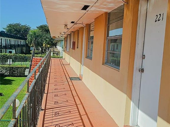5th image of 3800 SW 102nd Ave APT 221