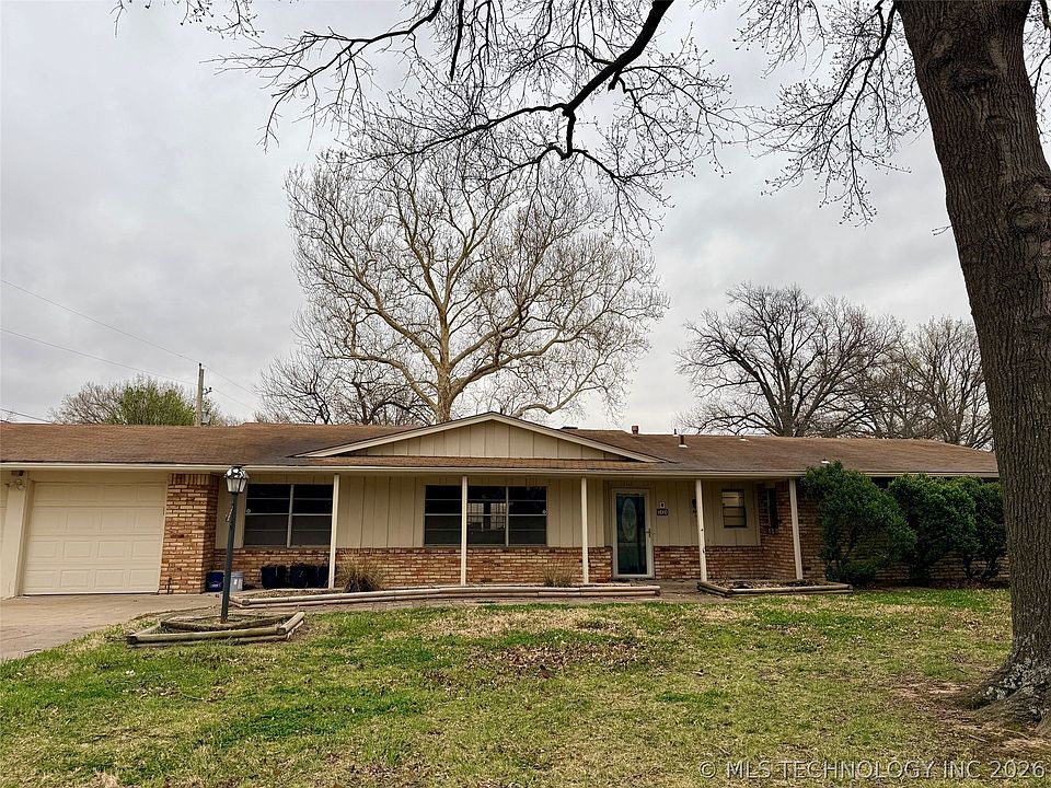 2nd image of 1418 Grandview Rd