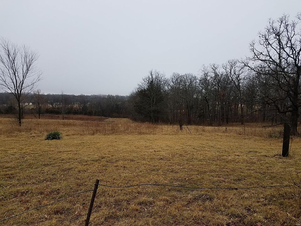 1st image of 986 Eastview Dr