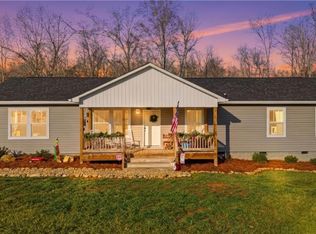 1071 Pine Knoll Dr, Yadkinville, NC 27055