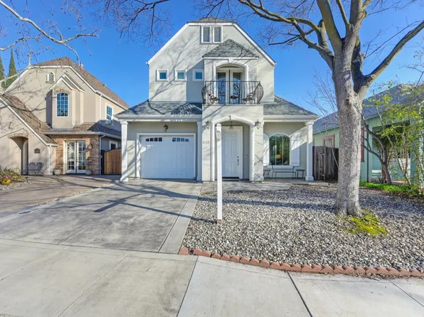 525 40th St, Sacramento, CA 95819
