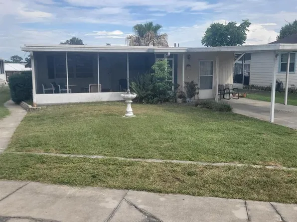 1403 Lakeview Dr, Tavares, FL 32778
