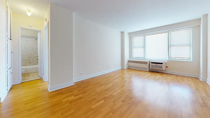 Rented by Revona Properties | media 12