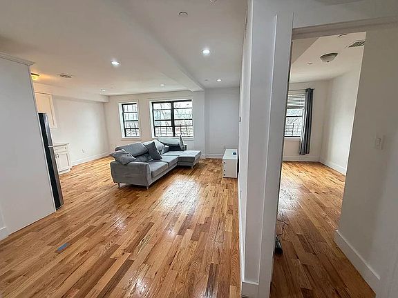 2nd image of 422 E 31st St #3R