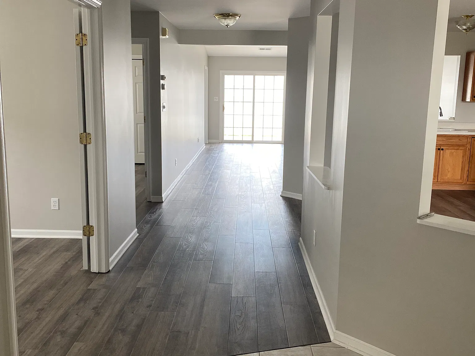 3 bed, 1670 sqft, $2,400 — Photo 3