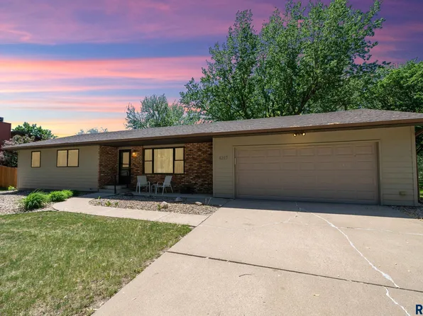 4217 S Cathy Ave, Sioux Falls, SD 57106