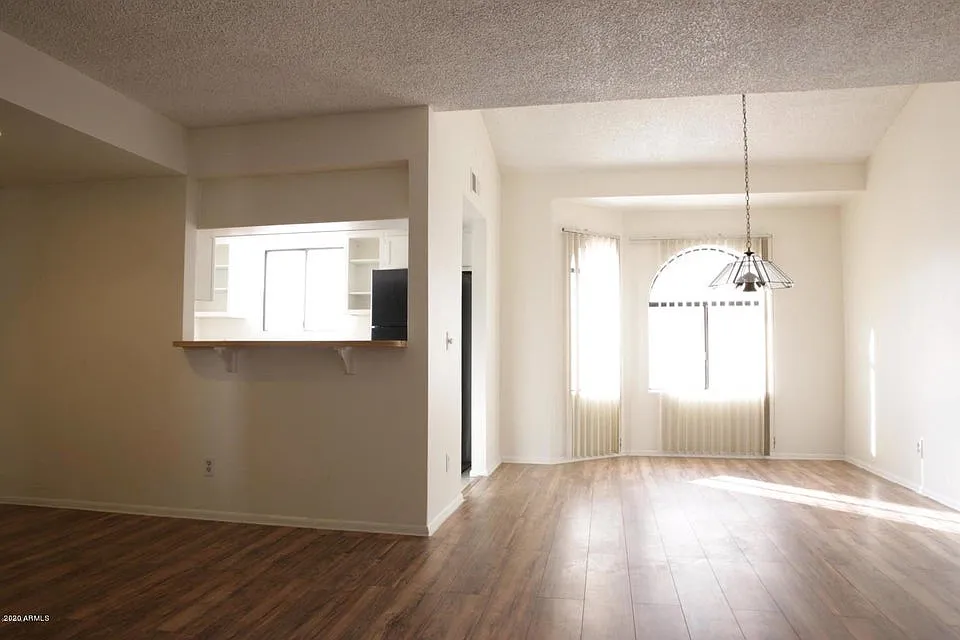2 bed, 1130 sqft, $1,450 — Photo 3