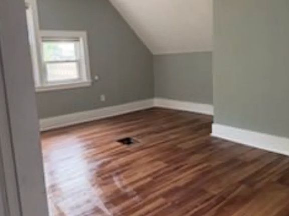 2nd image of 124 4th Ave NW