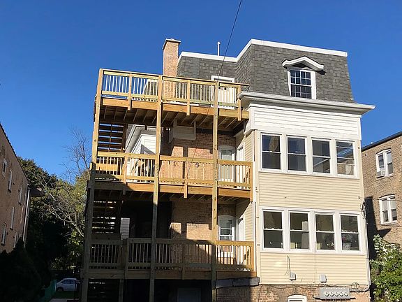 4th image of 4253 N Kedvale Ave #3