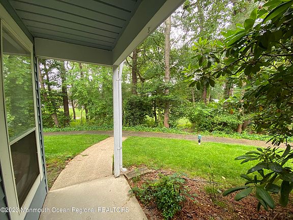 4th image of 673A Buckingham Drive