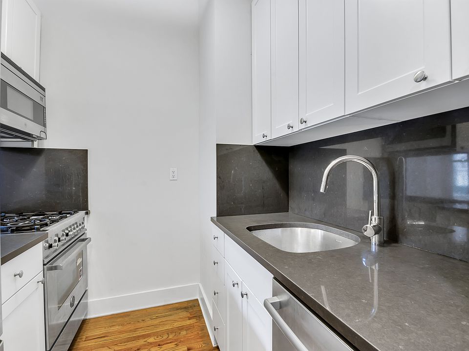 1st image of 121 Madison Ave APT 4F