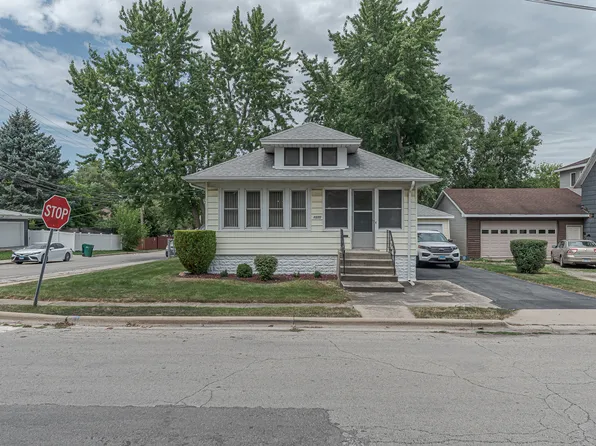 1325 Ridgewood Ave, Joliet, IL 60432