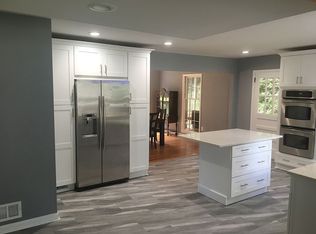 2380 Brookhurst Dr, Dunwoody, GA 30338