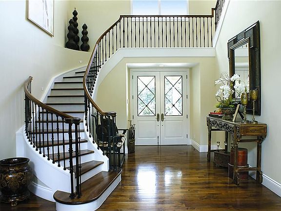 3rd image of 16340 Bridlewood Cir