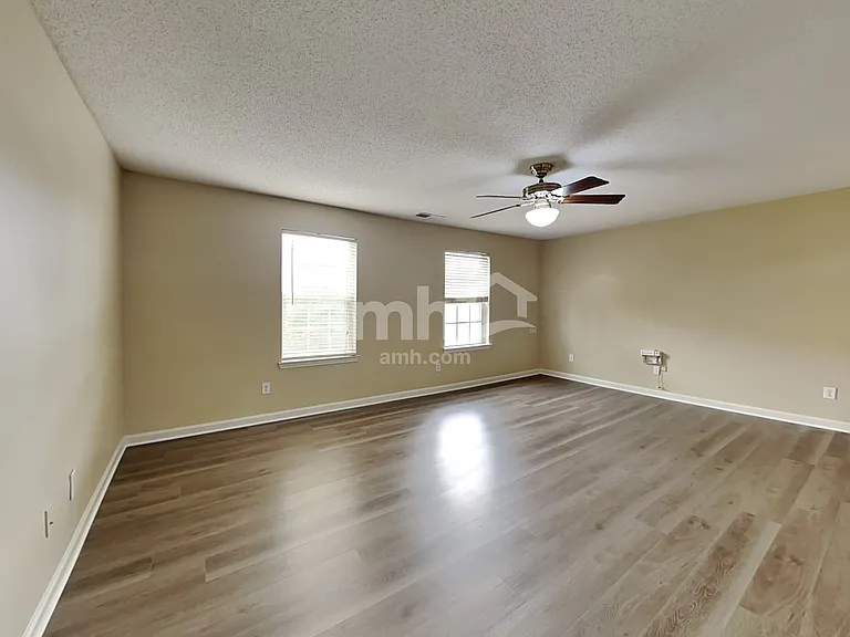 1610 Thornwick Trce — Photo 9