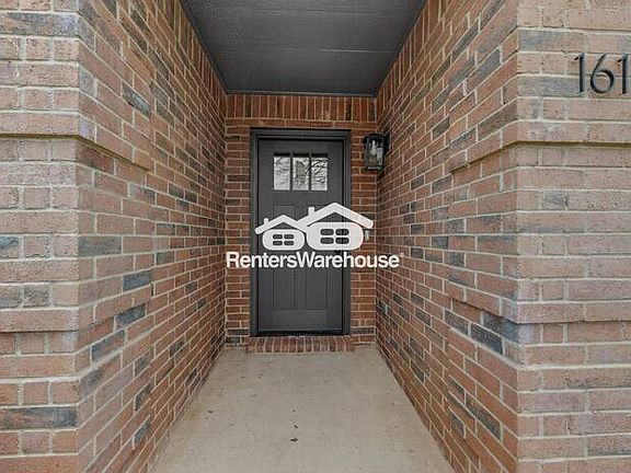 5th image of 1617 Fieldstone Dr