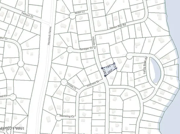 121 Hillside Dr, Hawley, PA 18428