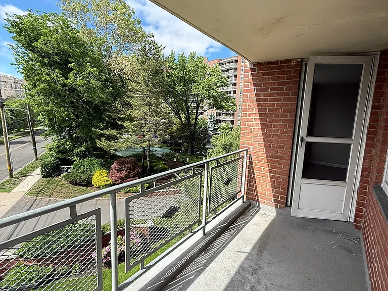71 Strawberry Hill Ave #416 — Photo 13