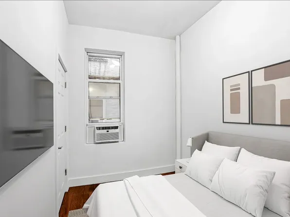 910 Prospect Place image 4 of 6