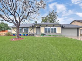 556 S Iris Ave, Rialto, CA 92376