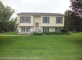 304 Chris St, Elsie, MI 48831