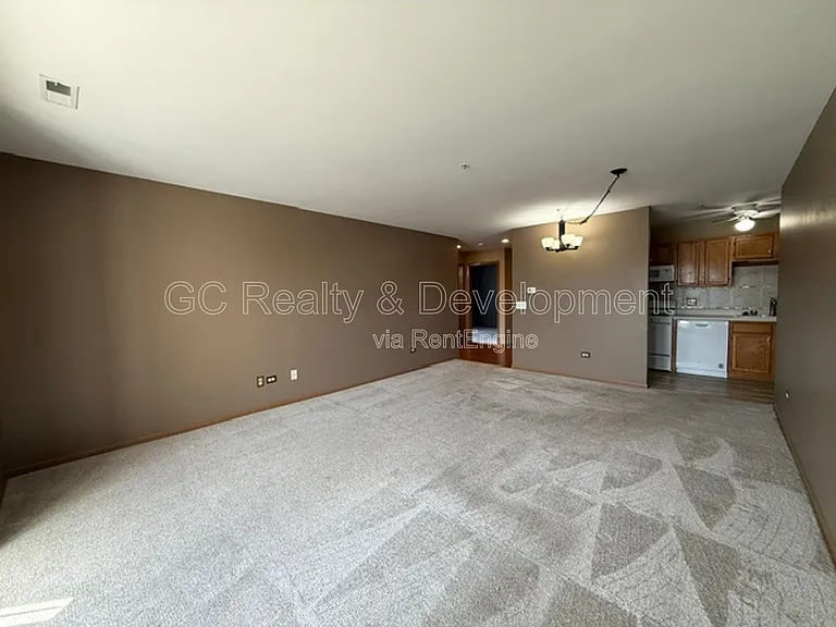 57 E Hattendorf Ave #301 — Photo 8