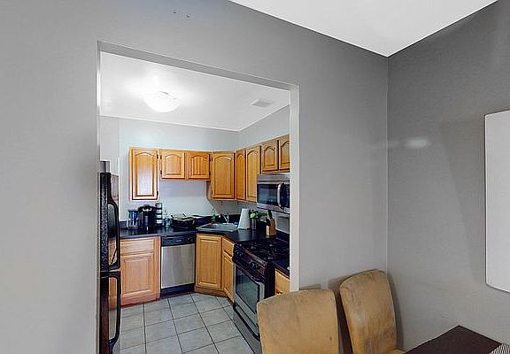 5th image of 305 E 104th St APT 3E