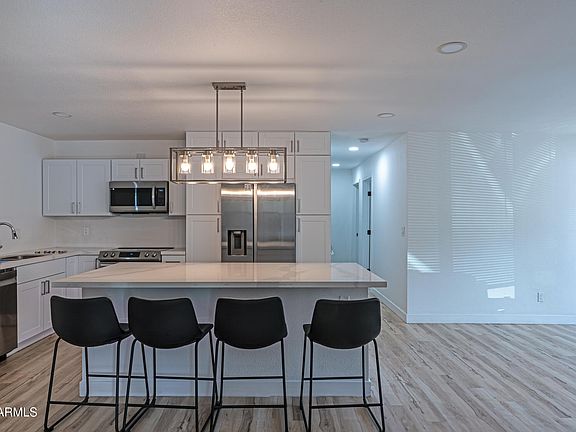 4th image of 3108 W MISSOURI Avenue
