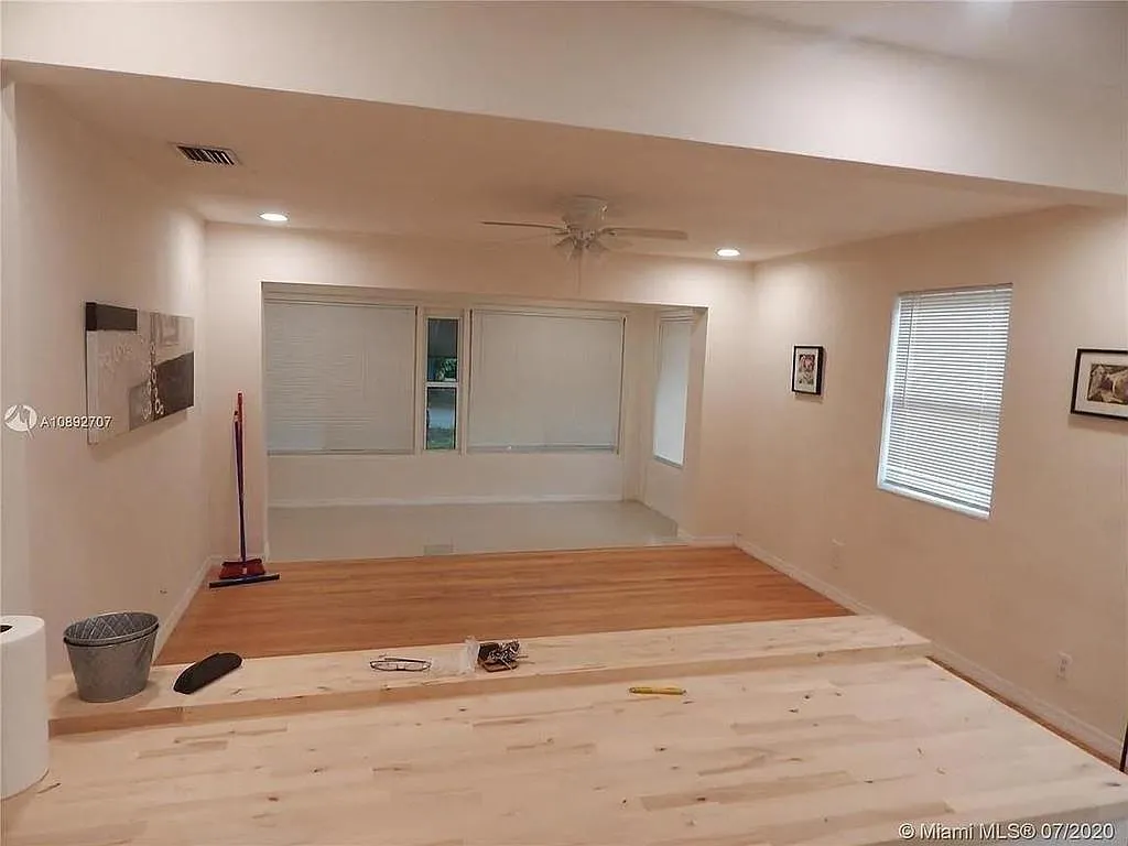 3 bed, 2.0 bath, 1242 sqft, $3,500 — Photo 4